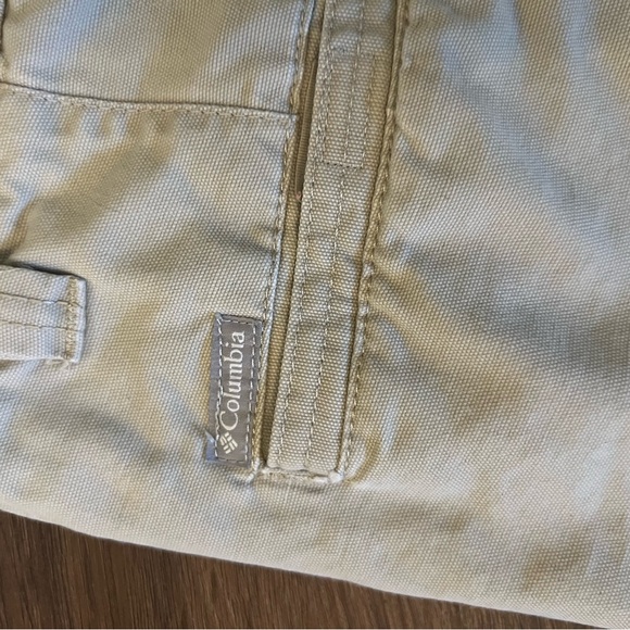 Columbia Men’s Khaki Shorts Size 36 - Picture 4 of 8